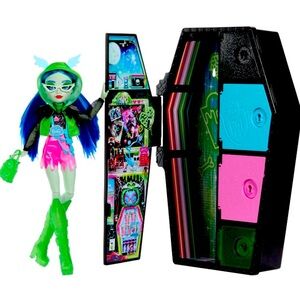 NWT Monster High Doll, Toralei Stripe Skulltimate Secrets: Neon Freights